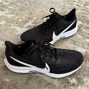 Nike Airzoom Pegasus 36 running shoe - size 8 women’s